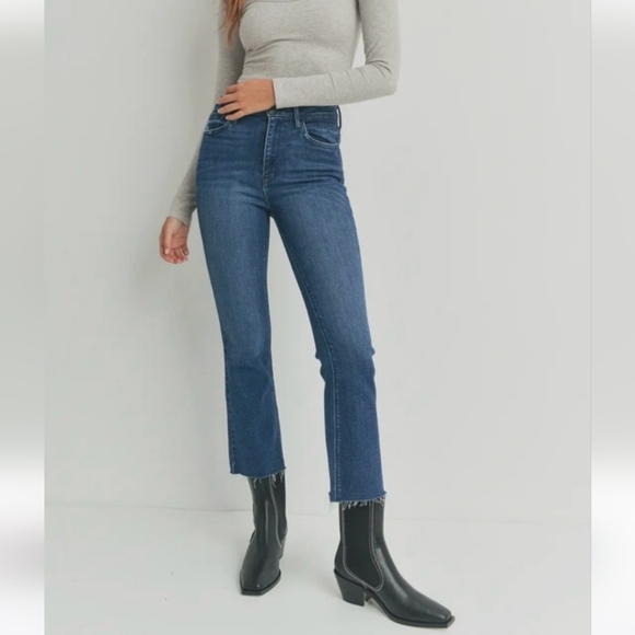 JBD Cropped Flare